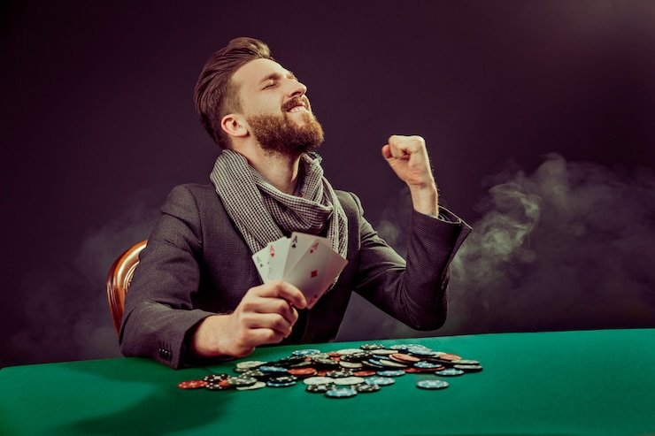 Antarmuka aplikasi tepat4d dengan menu permainan slot dan live casino